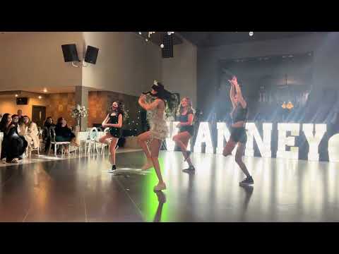 K-POP MIX \\ BLACK PINK BAILE SORPRESA POQUITO REGGAETÓN HERMOSA MODELO QUINCEAÑERA ME ESCOGIÓ A MI