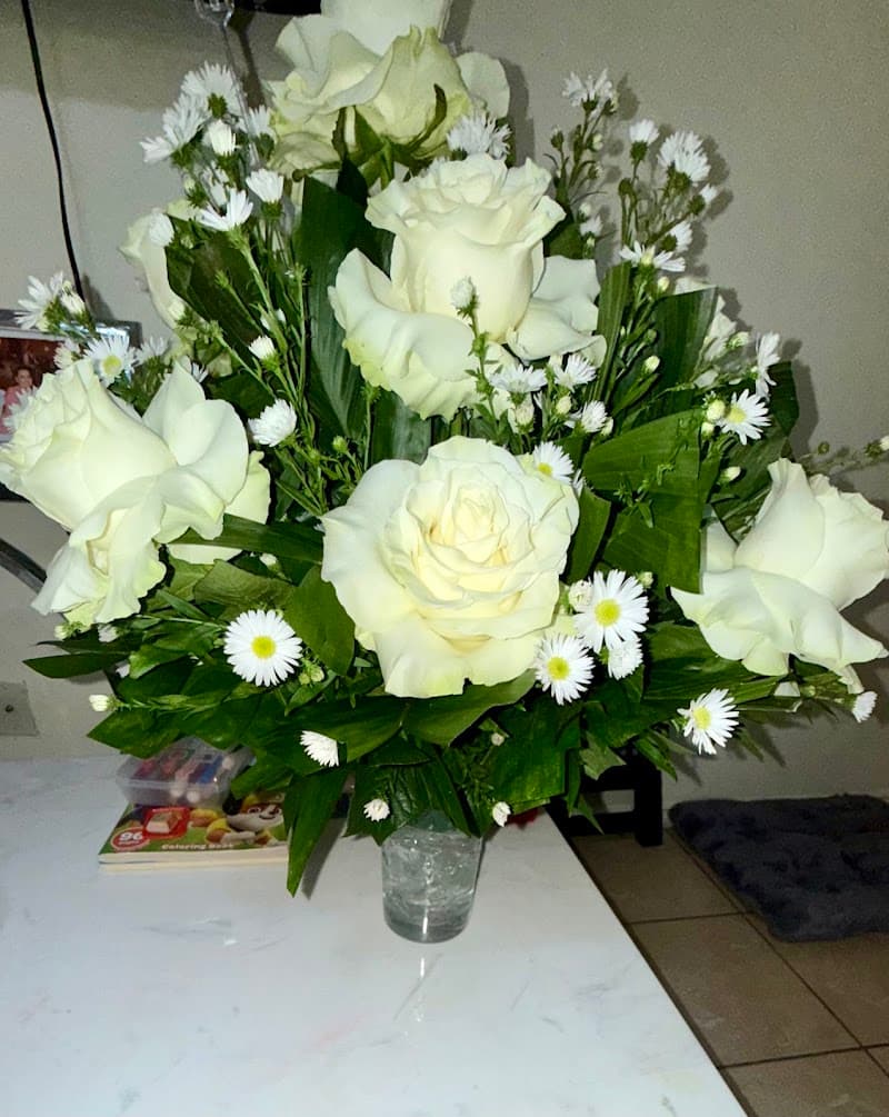 Alicia's Flower Shop cover