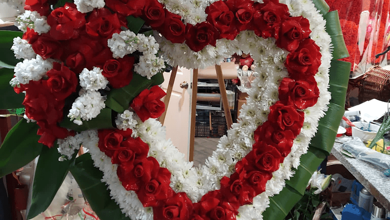 EXPRESSION FLOWER SHOP cover