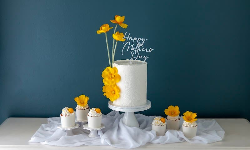 Elegant Temptations Cakes cover