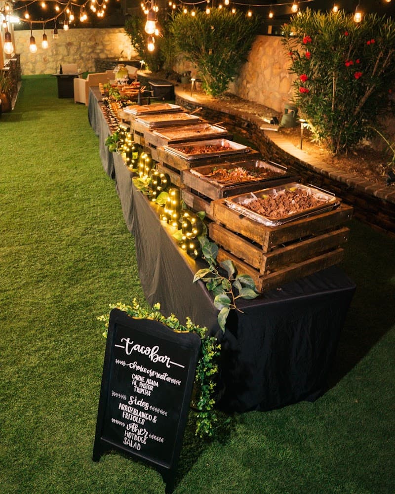 Taquizas Los Pistoleros Catering cover