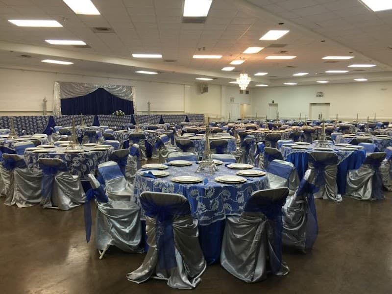 Decoraciones La Raza cover