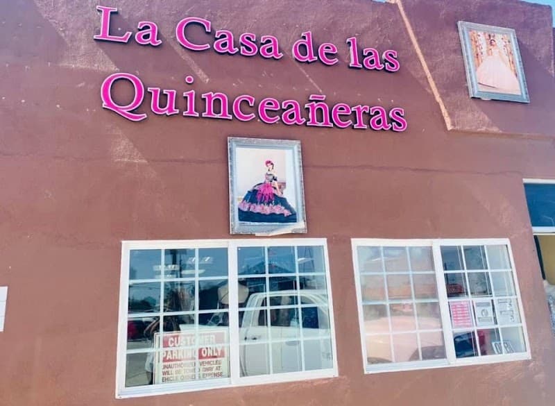 La Casa De Las Quinceaneras cover