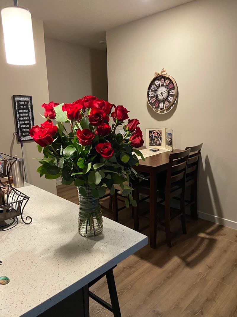 Julis Flower Shop cover