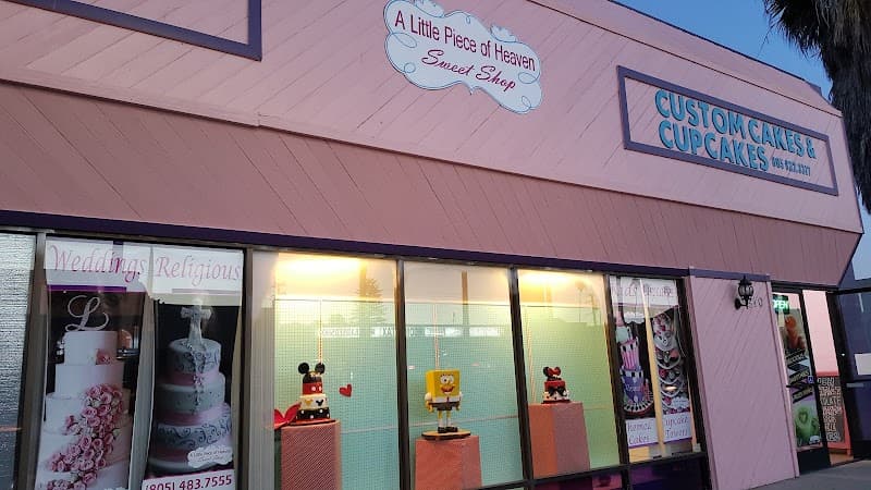 A Little Piece of Heaven *Cake Studio* cover