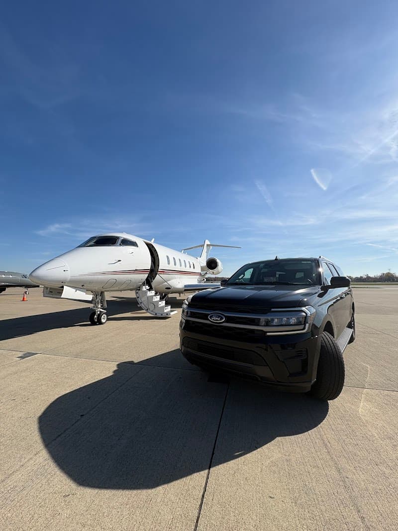 Indy Luxe Limousines cover