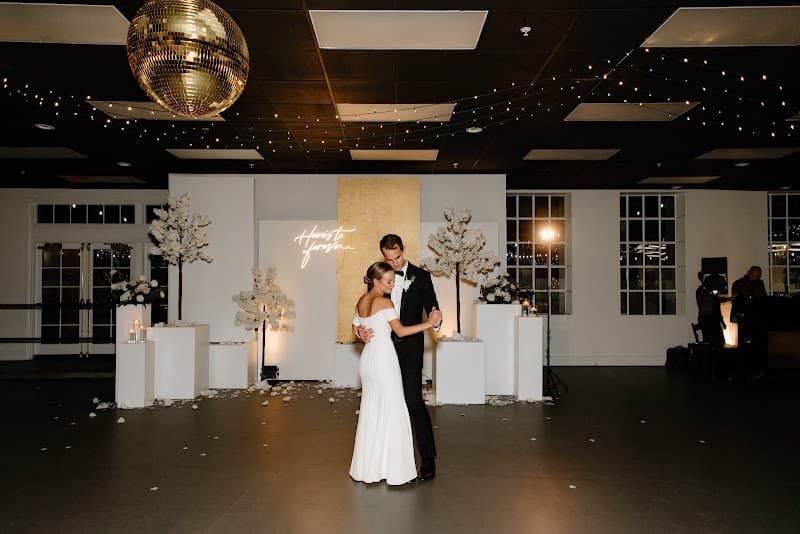 Le Luci Lighting and Design cover