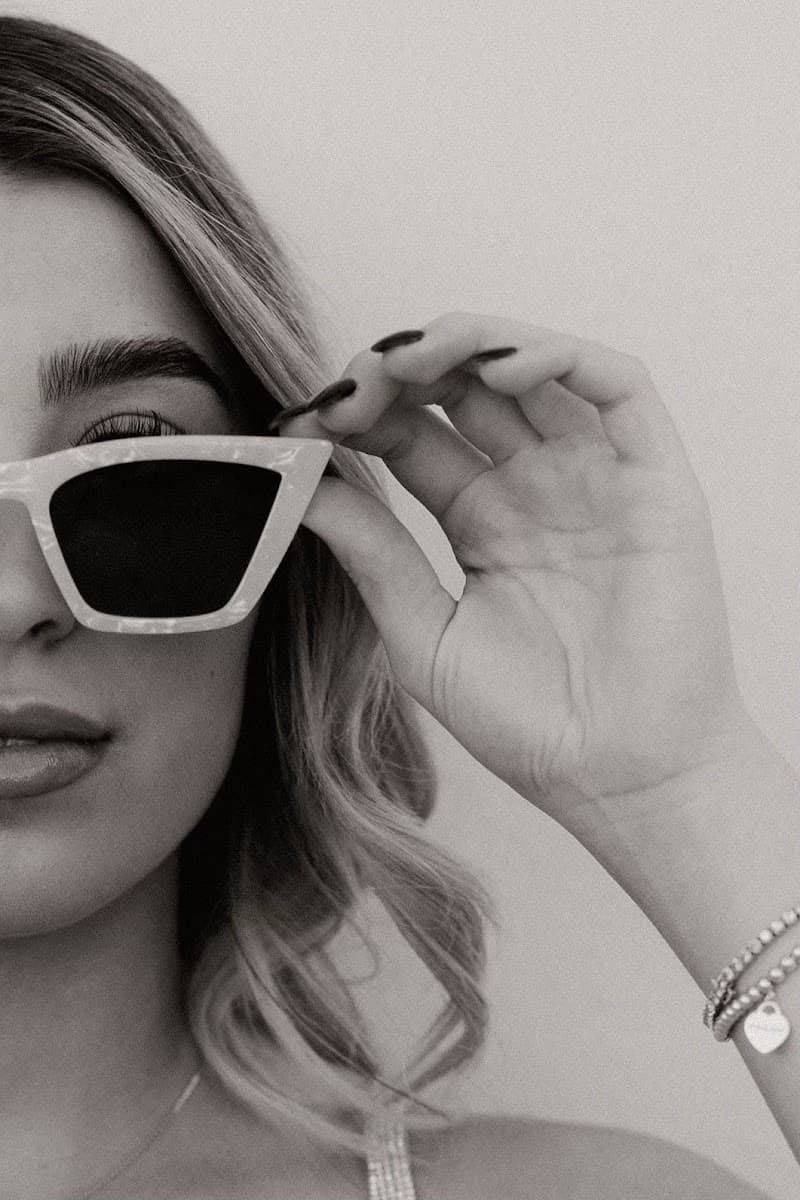 SVYN Esthetic Lounge cover