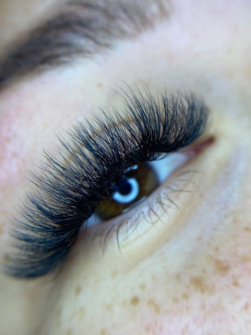 Lavish Beauty Lounge cover